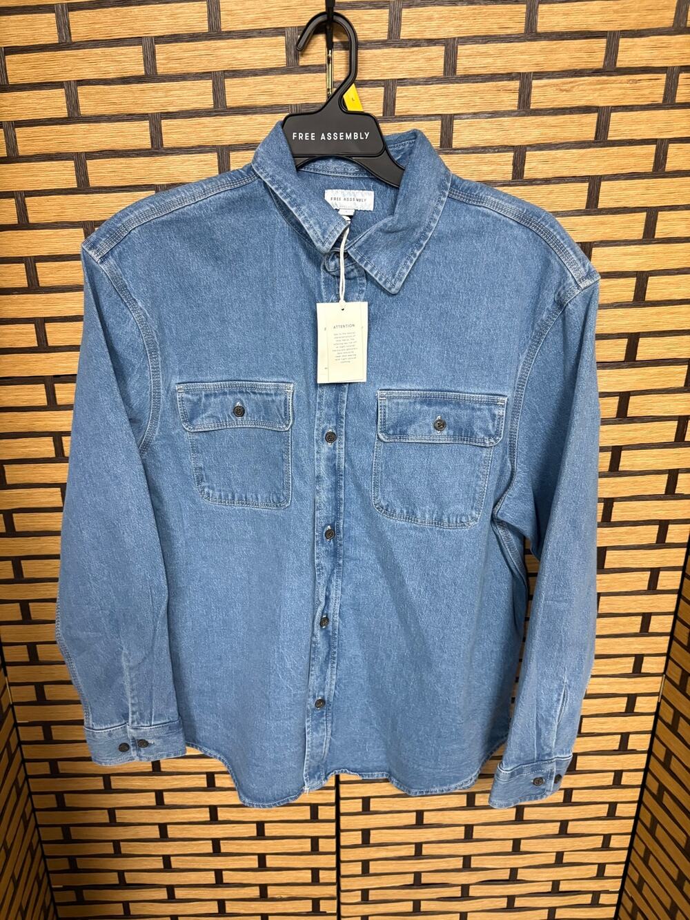 Free Assembly Denim Button Down Shirt Size Large